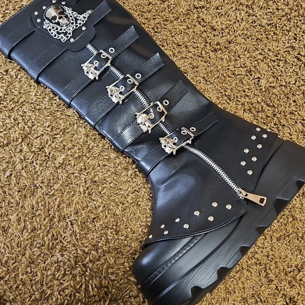 Black Gothic Knee-High Boots | 39 - Picture 3 of 4